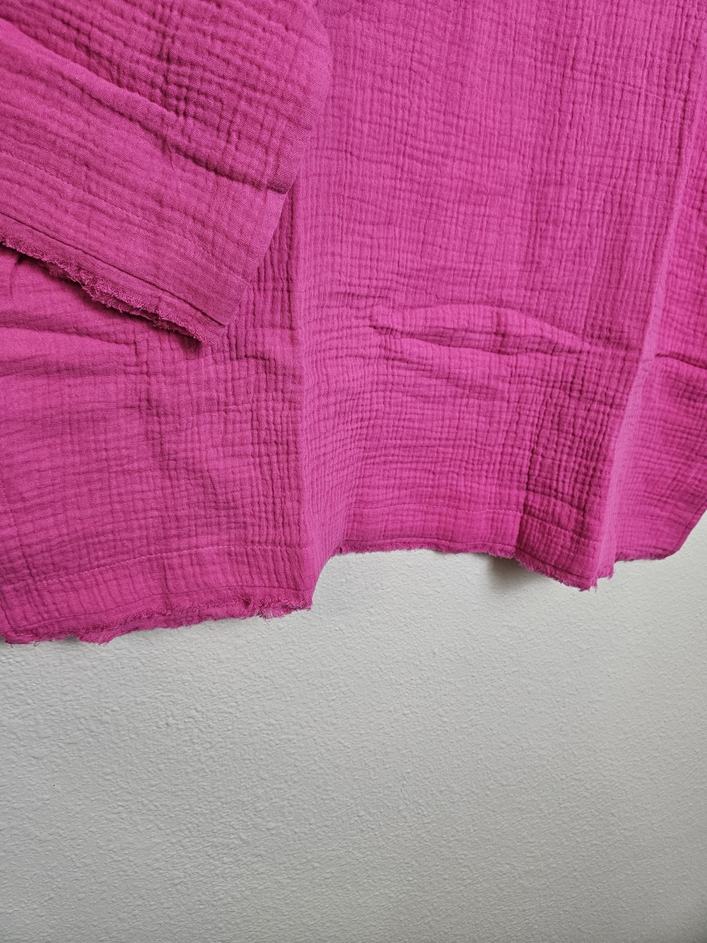 Belle Beach by Kim Gravel Hot Pink Split V Gauze Tunic Large - Picture 4 of 9